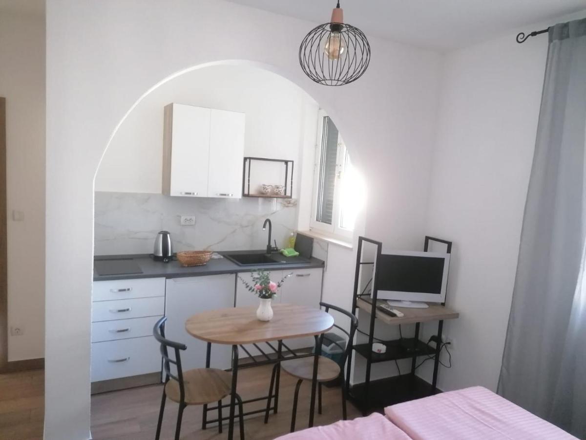 Vila Mateja Trogir Exteriör bild
